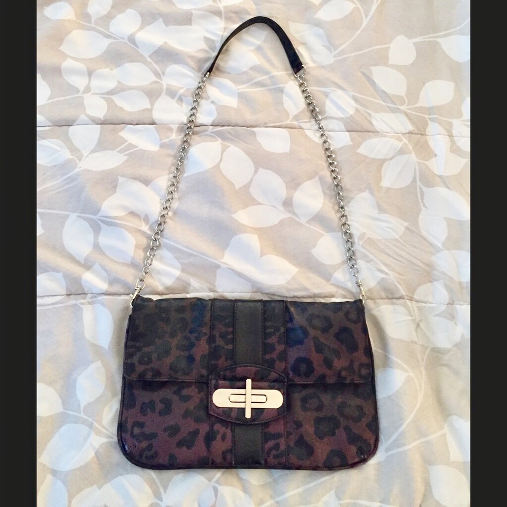 Like New. Purple Leopard Purse.